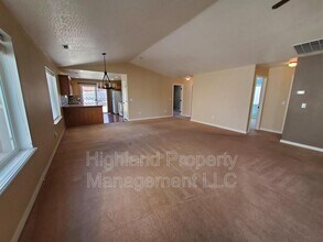1425 Lost Trail Dr in Pullman, WA - Building Photo - Building Photo