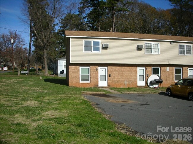 property at 2667 Dr Carver Rd