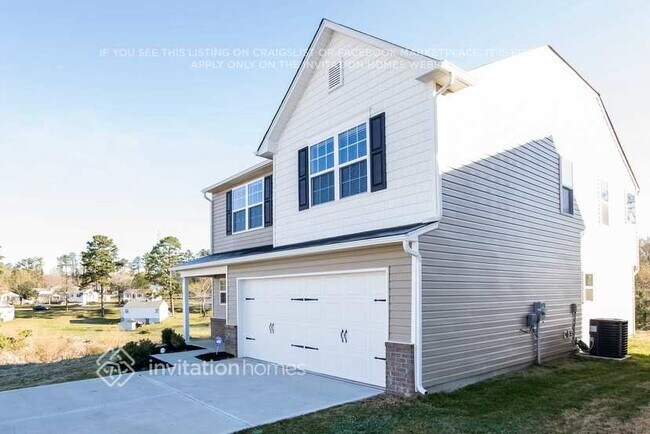 5056 Broad Leaf Ct in Dallas, NC - Building Photo - Building Photo