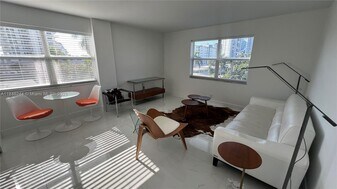 619 Orton Ave in Fort Lauderdale, FL - Building Photo