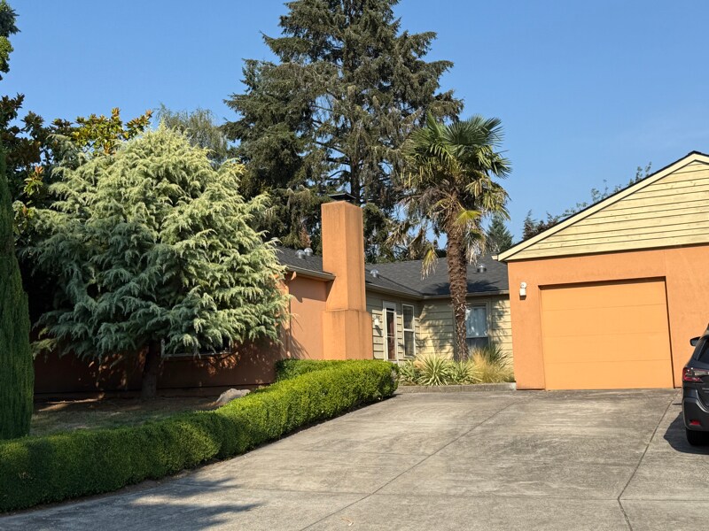 9087 SW Monterey Pl in Portland, OR - Building Photo