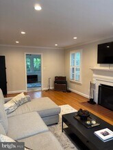 5303 Glenwood Rd in Bethesda, MD - Building Photo - Building Photo