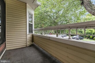 5 Mill Run W in Hightstown, NJ - Building Photo - Building Photo