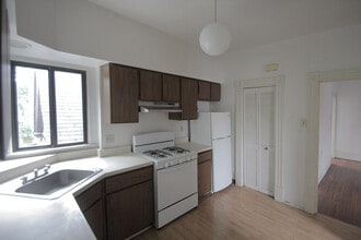 405 Peebles St, Unit 3 in Pittsburgh, PA - Foto de edificio - Building Photo