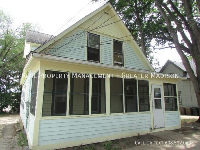 property at 1315 E Mifflin St