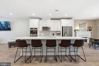 44617 Wolfhound Sq in Ashburn, VA - Building Photo - Building Photo