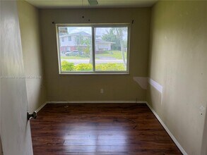 4331 NW 10th St in Coconut Creek, FL - Building Photo - Building Photo