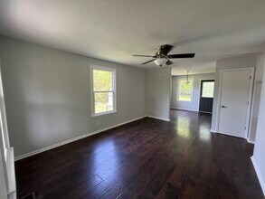 561 Donna Drive in Clarksville, TN - Building Photo - Building Photo