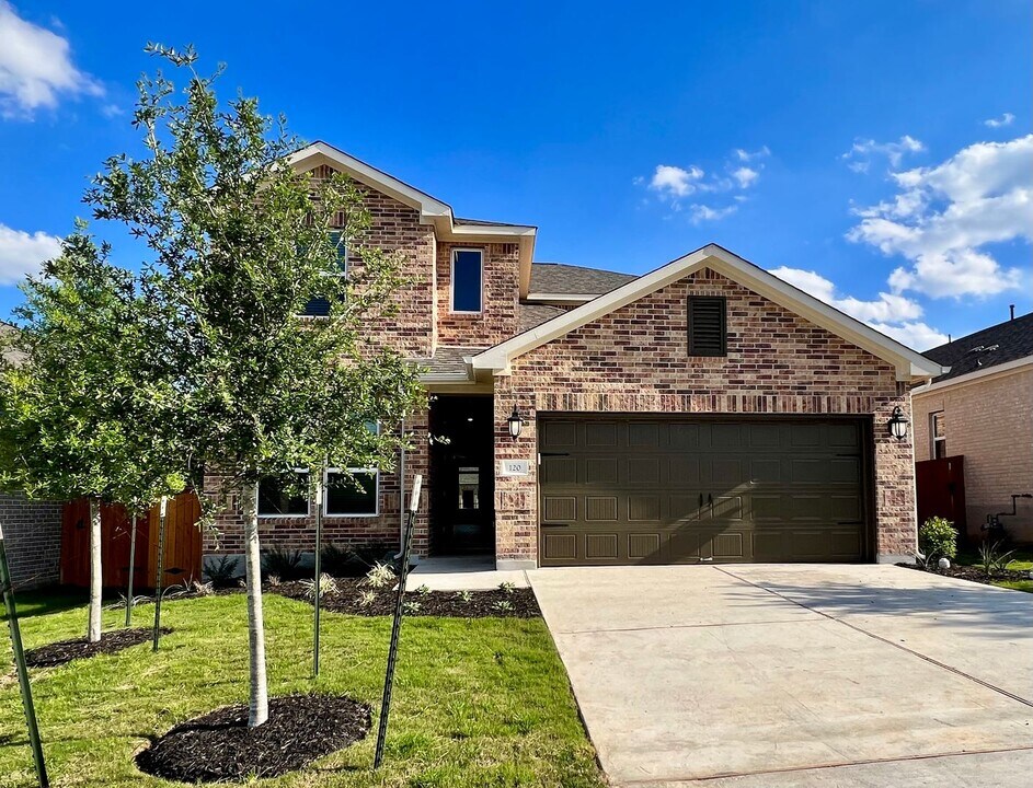 120 Grn Knl Ln in Georgetown, TX - Building Photo