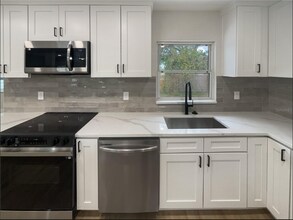 2642 49th Street N in St. Petersburg, FL - Building Photo - Building Photo