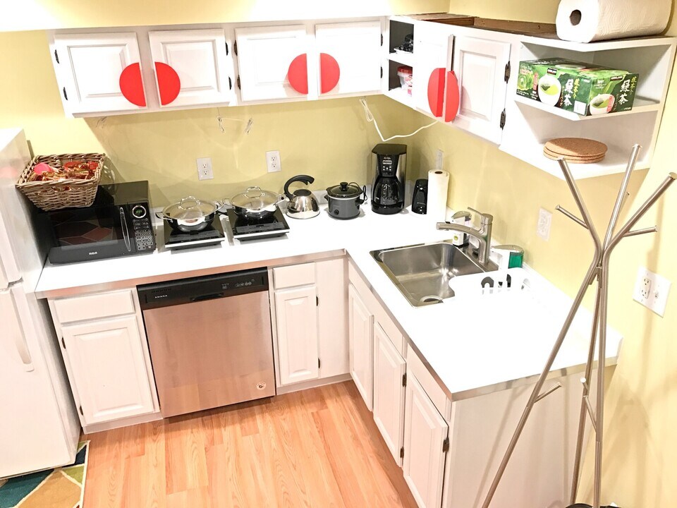 287 Dorchester St, Unit B in Boston, MA - Building Photo