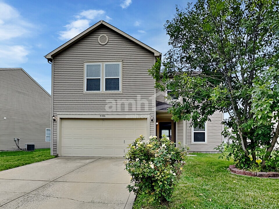 3306 Capsella Ln in Indianapolis, IN - Foto de edificio