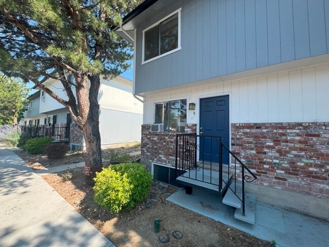 1424 E 9th St in Reno, NV - Foto de edificio - Building Photo