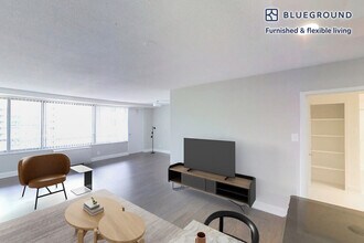 2111 Richmond Hwy in Arlington, VA - Building Photo - Building Photo
