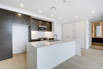 301 West Ave-Unit -Apt 2302 in Austin, TX - Building Photo - Building Photo