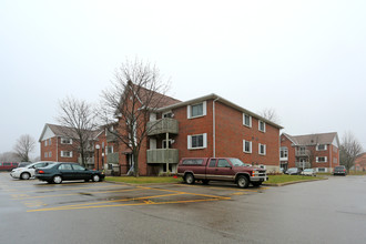 565 Greenfield Ave in Kitchener, ON - Building Photo - Primary Photo