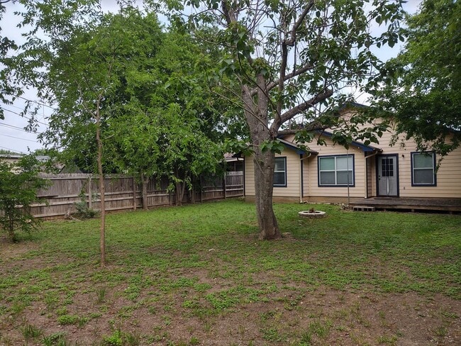 707 Sturgeon Dr in San Marcos, TX - Building Photo - Building Photo