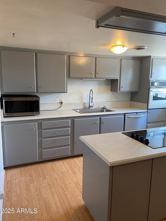 6544 N 12th St in Phoenix, AZ - Building Photo - Building Photo