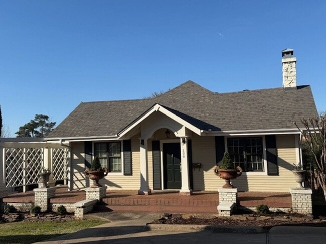 property at 200 Ridgeway Dr