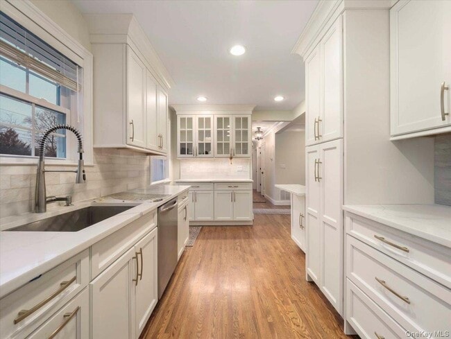 5 Indian Dr in West Nyack, NY - Building Photo - Building Photo