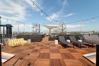 8835 Reading Ave, Unit 4 bed in Los Angeles, CA - Foto de edificio - Building Photo