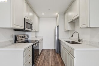 565 Bellevue Ave in Oakland, CA - Building Photo - Building Photo