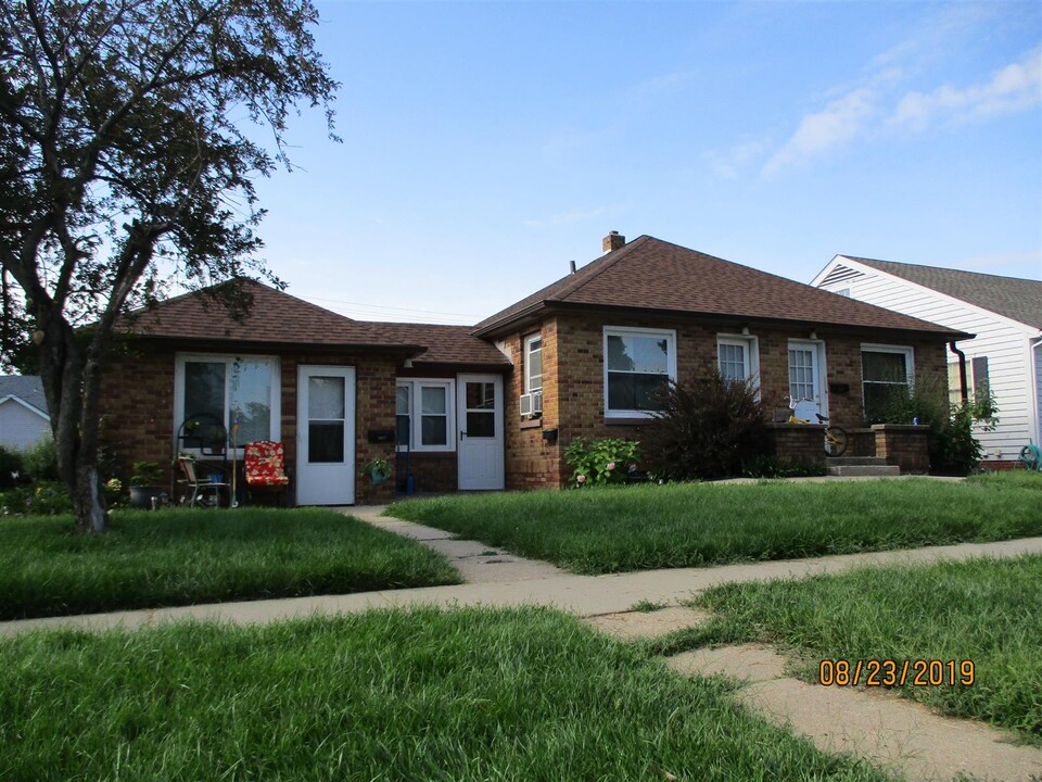 2033 Front St in Blair, NE - Building Photo