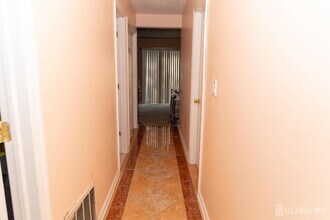 13 Harding Ave in Woodbridge Township, NJ - Building Photo - Building Photo