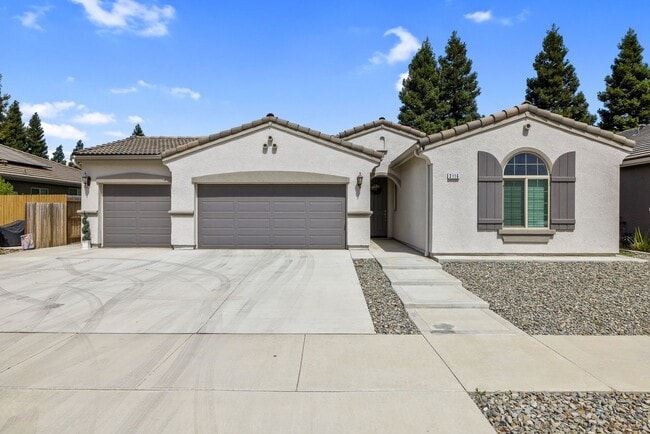 property at 3116 S Kennedy St