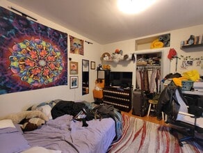 11 Medford St, Unit 1 in Medford, MA - Foto de edificio - Building Photo