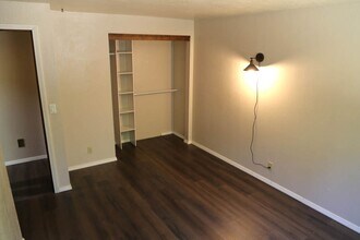 327 Marlon St in Philomath, OR - Building Photo - Building Photo