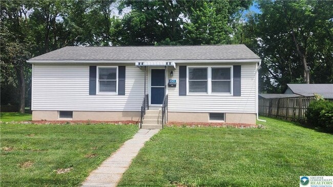 2121 Grove St in Allentown, PA - Building Photo - Building Photo