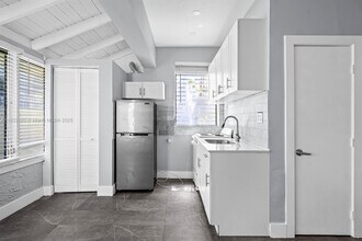 1507 Meridian Ave in Miami Beach, FL - Building Photo - Building Photo