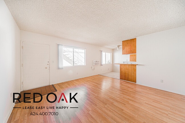property at 16515 Victory Blvd