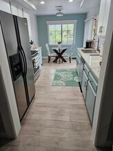 20122 Bayfront Ln in Huntington Beach, CA - Foto de edificio - Building Photo