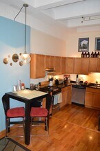 12 Stoneholm St in Boston, MA - Building Photo - Building Photo