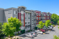 Beaumont Apartments in Woodinville, WA - Foto de edificio - Building Photo