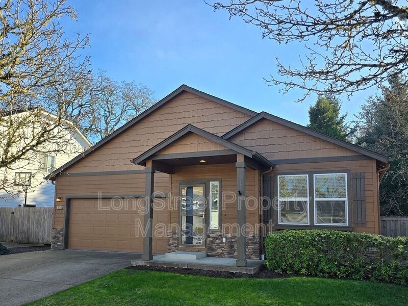 352 Muirfield Ave NW in Albany, OR - Building Photo