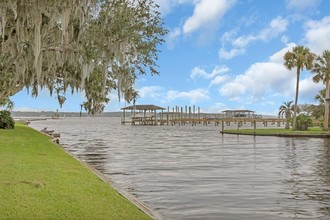 Villas Continental in Orange Park, FL - Foto de edificio - Building Photo