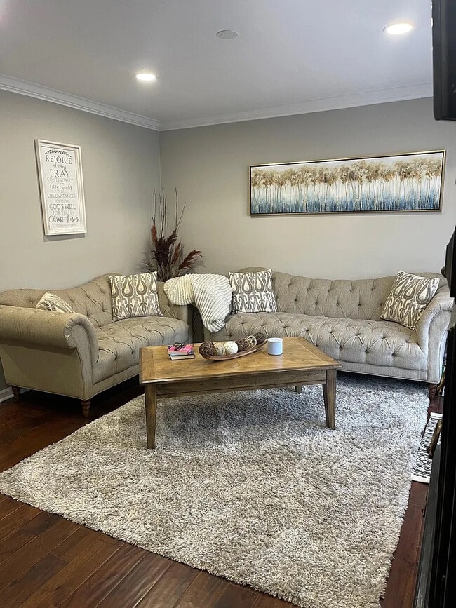 property at 7311 Cardigan Cir NE