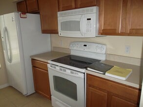 3803 45th Terrace W in Bradenton, FL - Building Photo - Building Photo