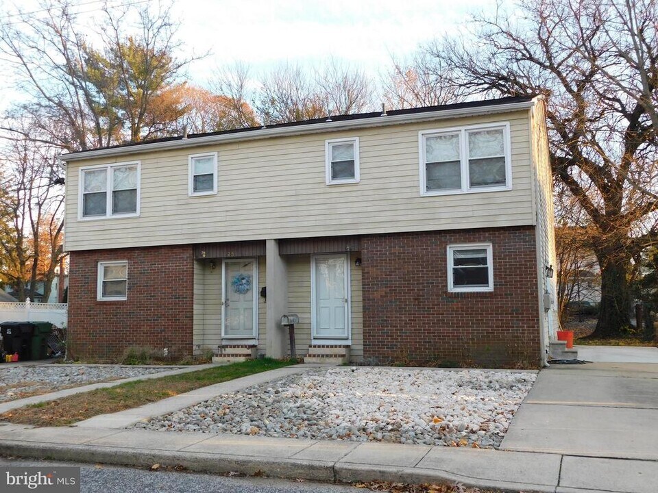 21 Myrtle Ave in Pitman, NJ - Building Photo