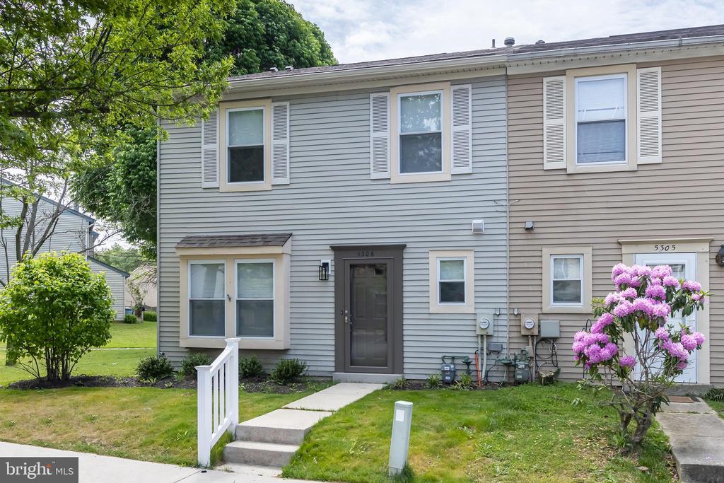 5306 Red Haven Dr in Evesham, NJ - Building Photo