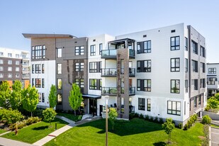 912 Pierre-Dansereau Av in Terrebonne, QC - Building Photo