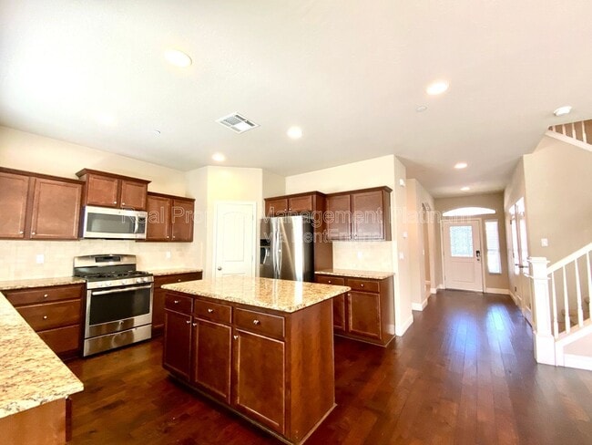 property at 6162 E Farrin Ave