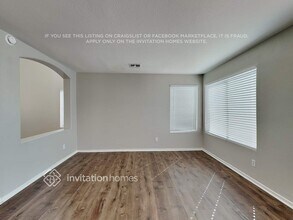 6991 W Kings Ave in Peoria, AZ - Foto de edificio - Building Photo