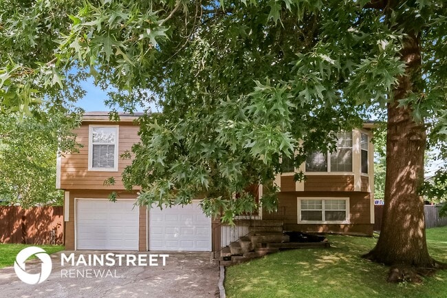 property at 536 N Cedar St