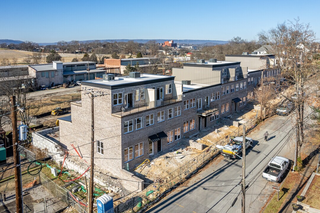 Lucey Quarter in Chattanooga, TN - Building Photo