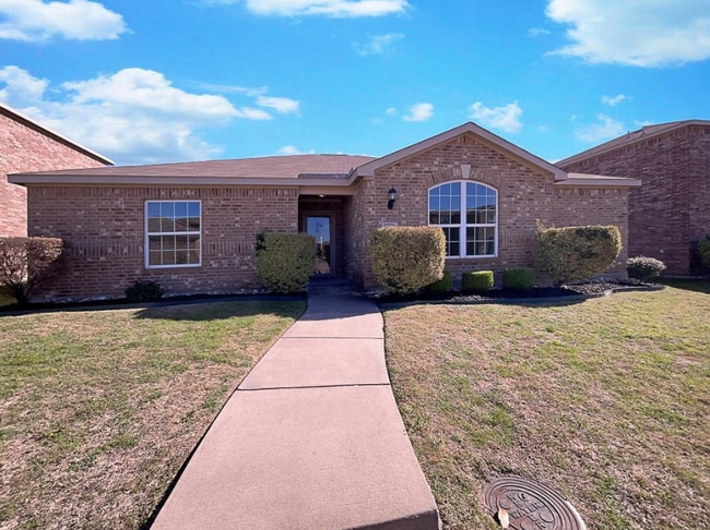 property at 1006 Barrymore Ln