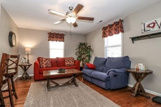 907A Hampton Ave in Greenville, SC - Building Photo - Building Photo